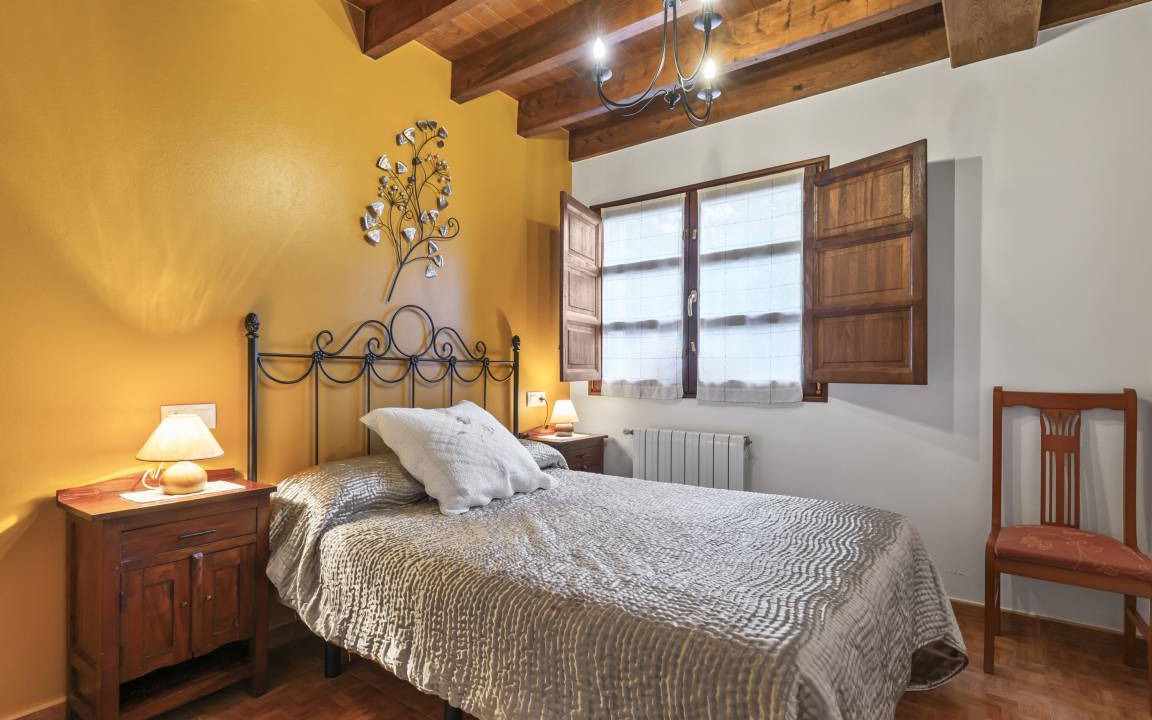 Photo of Bedroom in Llenin