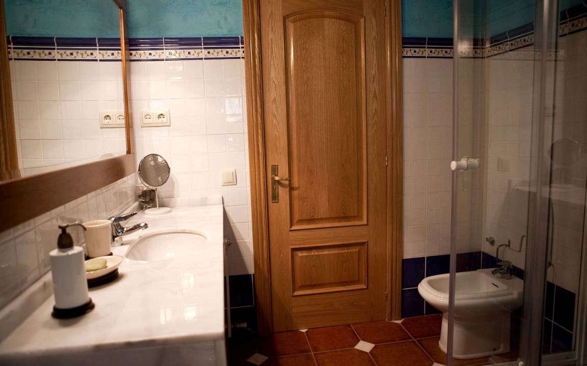 Photo of Bathroom in Fuentes de Penacorada