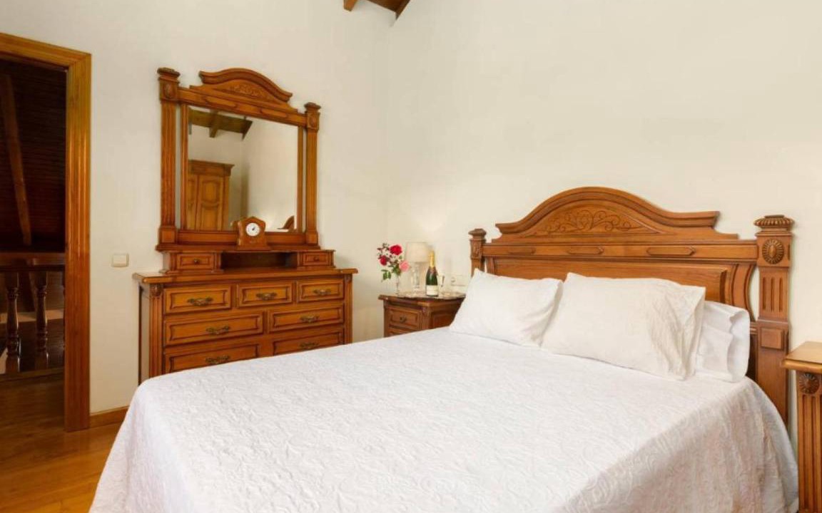 Photo of Bedroom in Naves