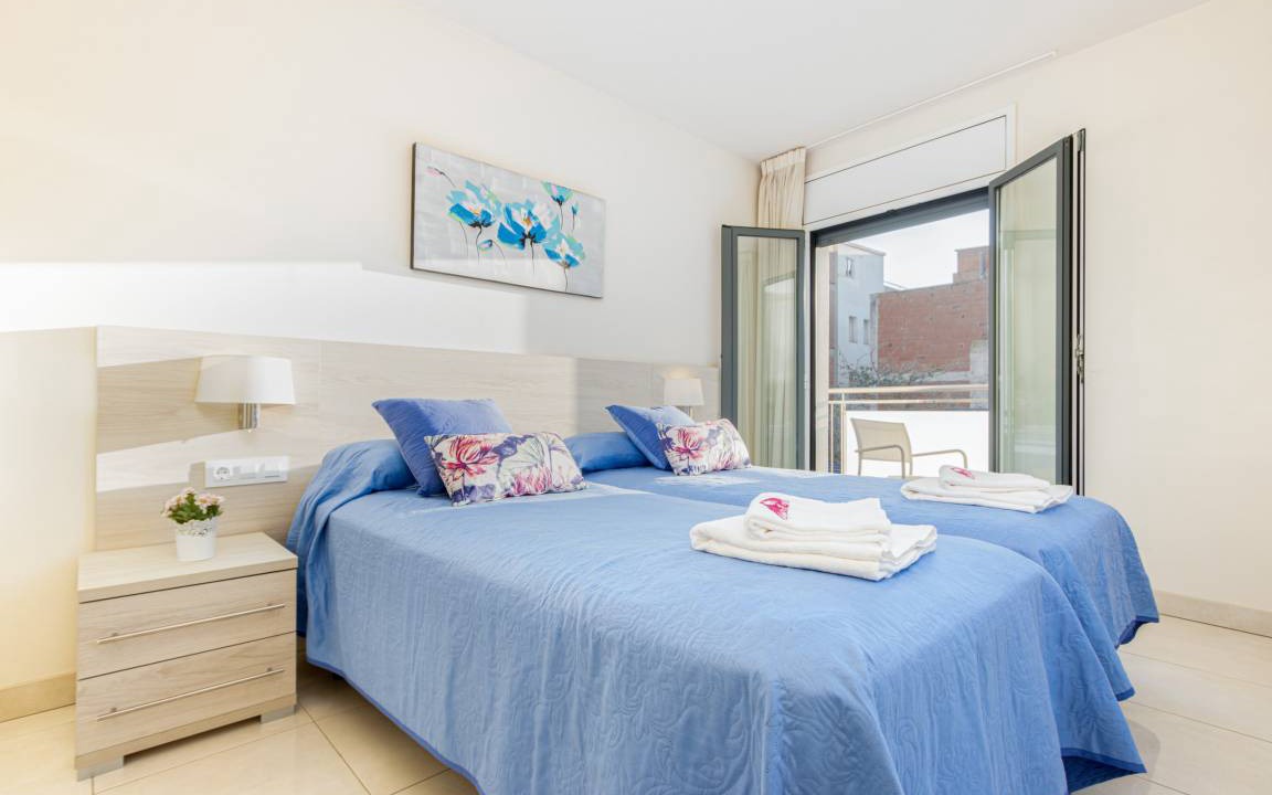 Photo of Bedroom in Roses Town Center
