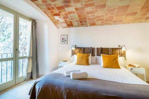 Photo of Bedroom in Barri Vell
