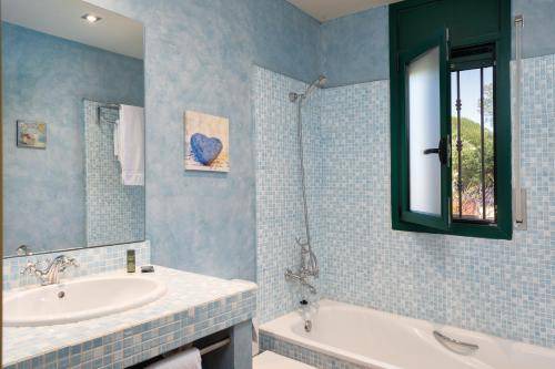 Photo of Bathroom in Perelada