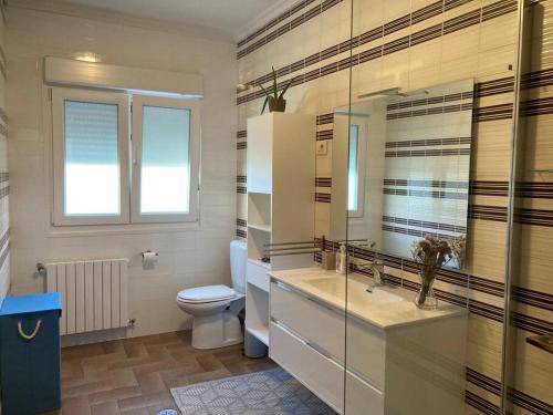 Photo of Bathroom in Arcade