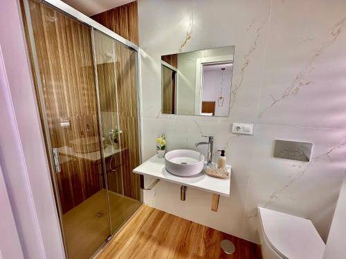 Photo of Bathroom in Cee
