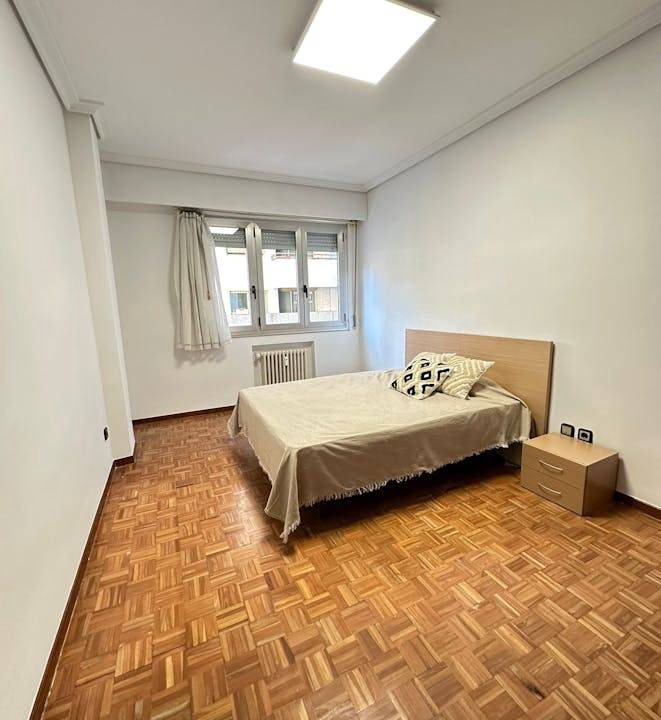 Photo of Bedroom in Logrono City Centre