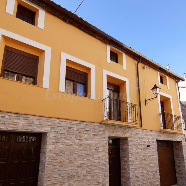 Photo of Buildings in Olvega