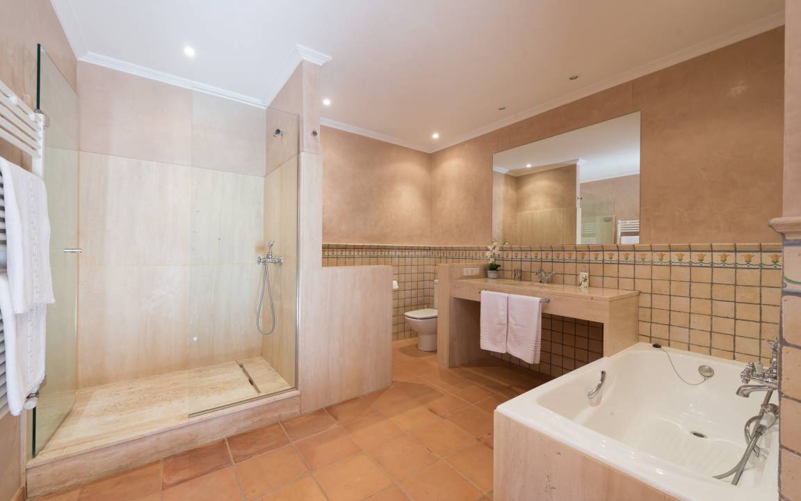 Photo of Bathroom in Fornalutx