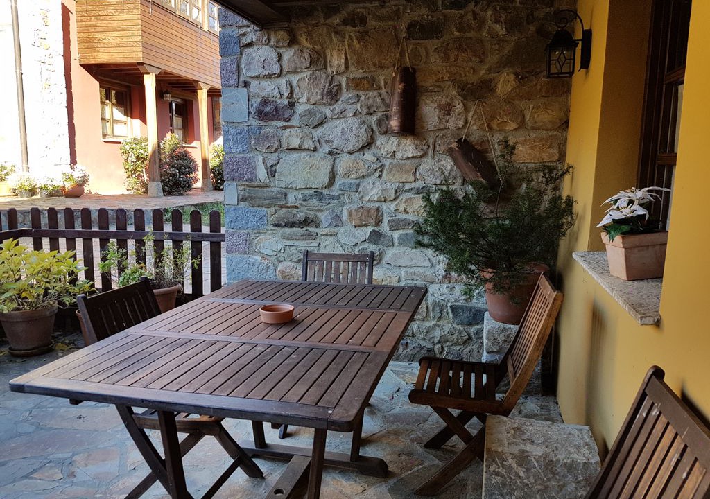 Photo of Patio Balcony in Quiros