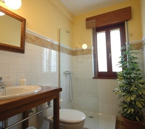 Photo of Bathroom in Panes