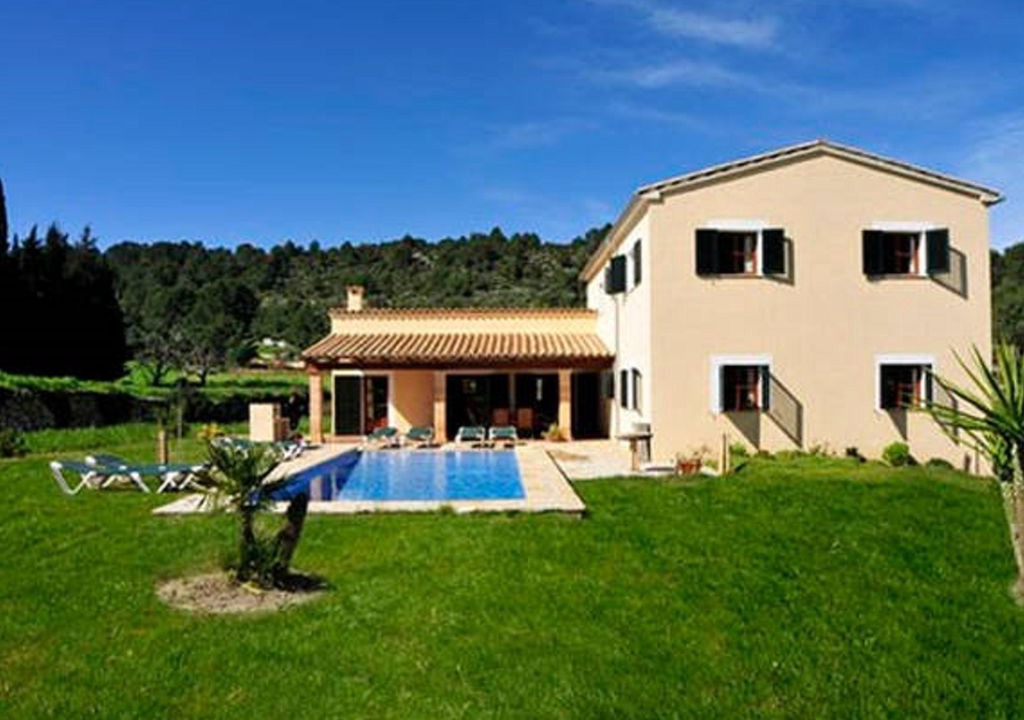 Photo of Buildings in Pollensa