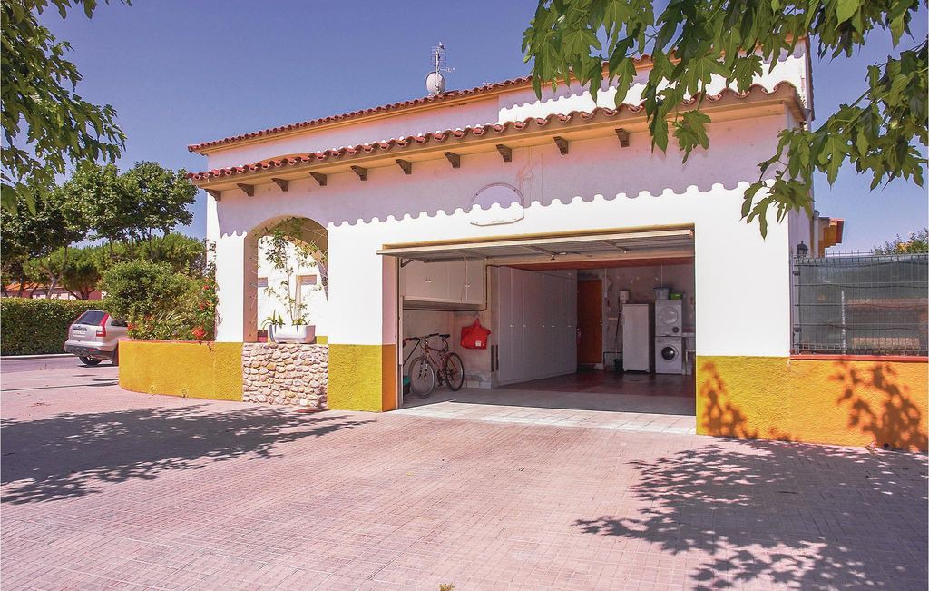 Photo of Buildings in Sant Pere Pescador