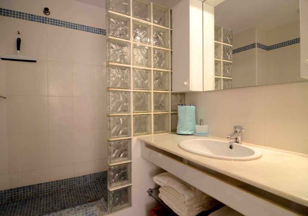 Photo of Bathroom in Pals