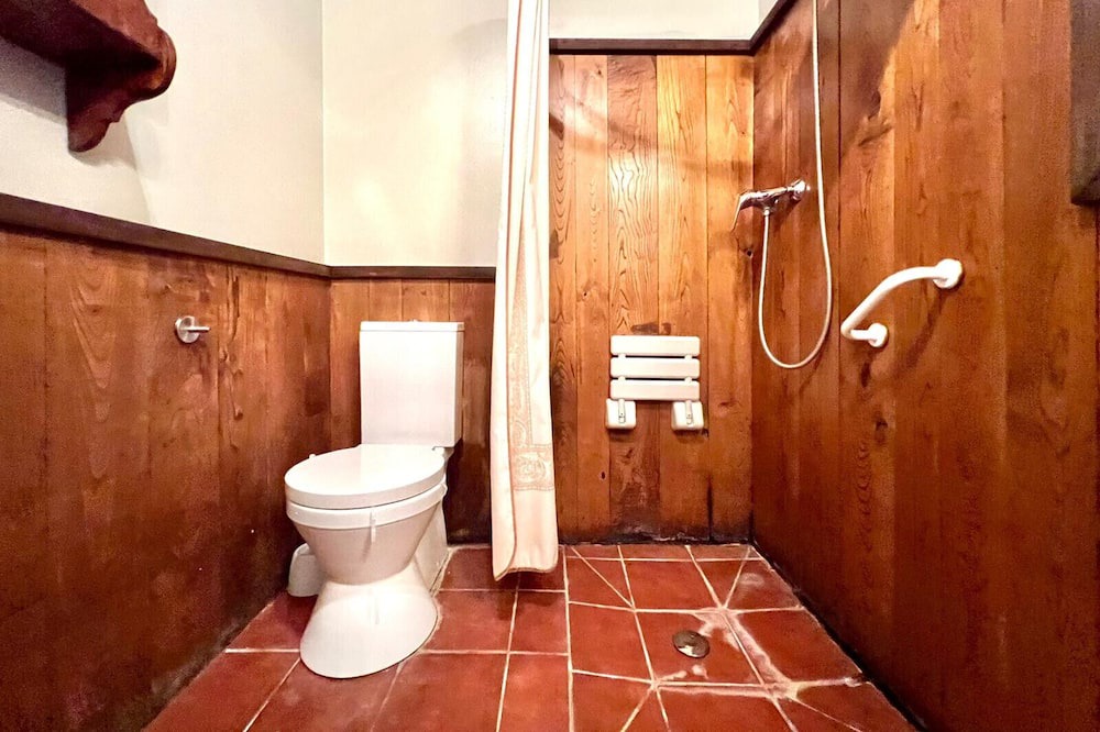 Photo of Bathroom in Jomezana De Abajo