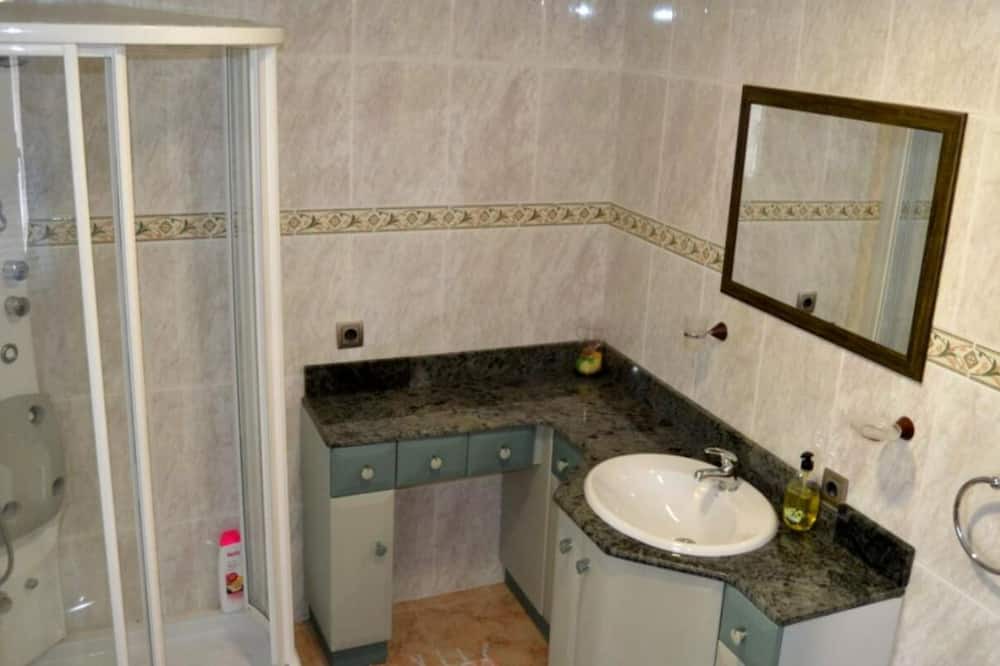 Photo of Bathroom in Clavijo
