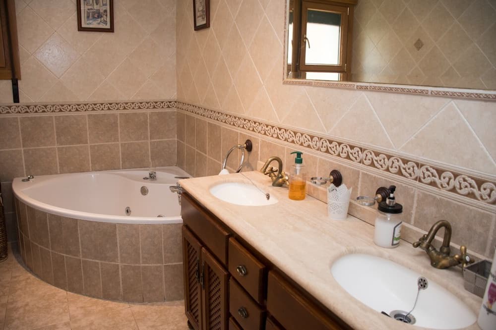 Photo of Bathroom in Palazuelos de Eresma