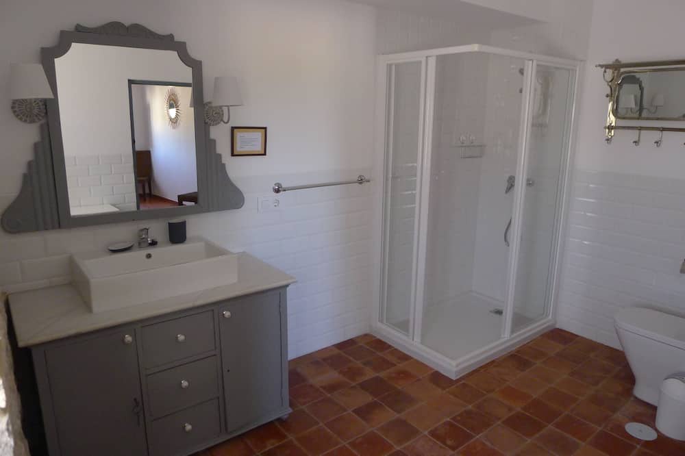 Photo of Bathroom in Torredonjimeno