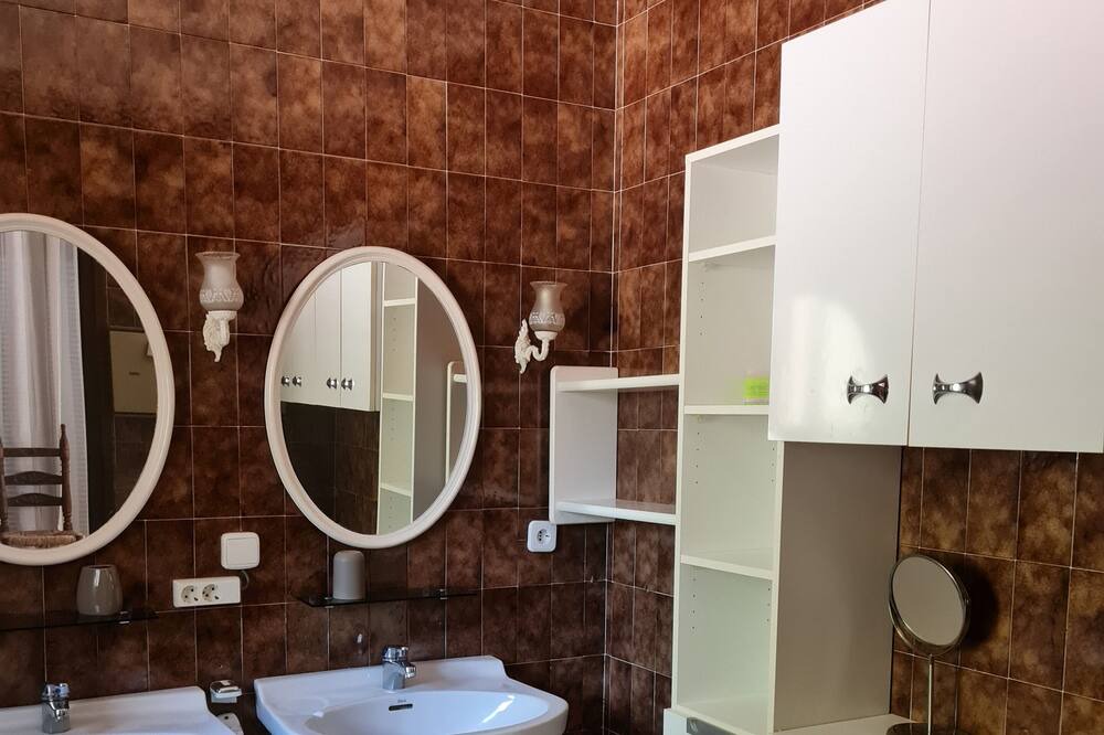 Photo of Bathroom in L'Ametlla de Mar