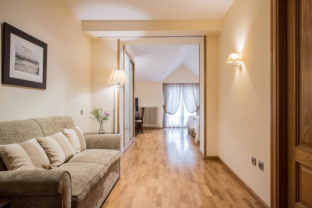 Photo of Bedroom in Abena
