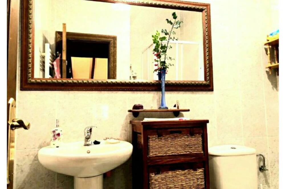 Photo of Bathroom in Pesaguero