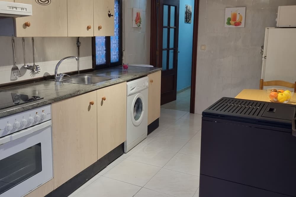 Photo of Kitchen in Pradoluengo