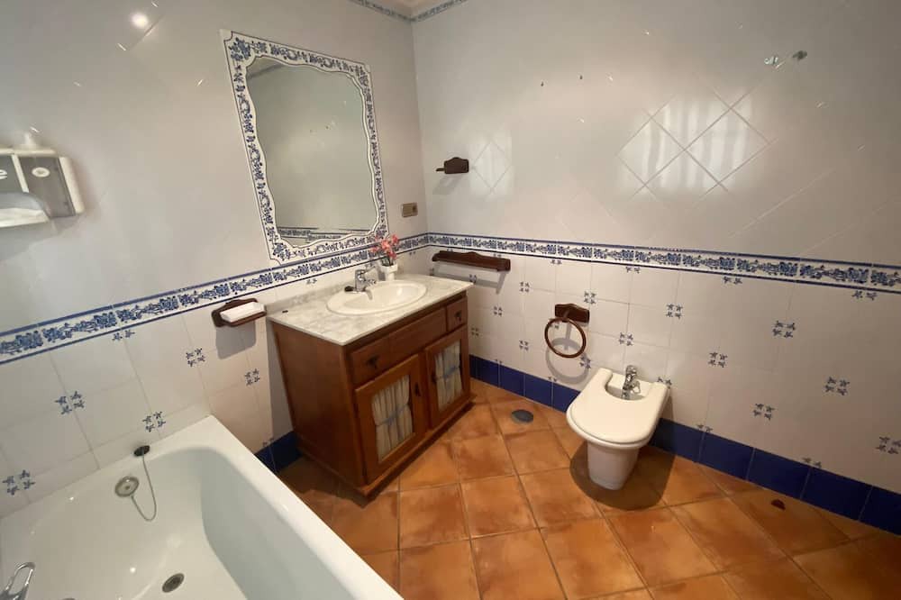 Photo of Bathroom in Montillana