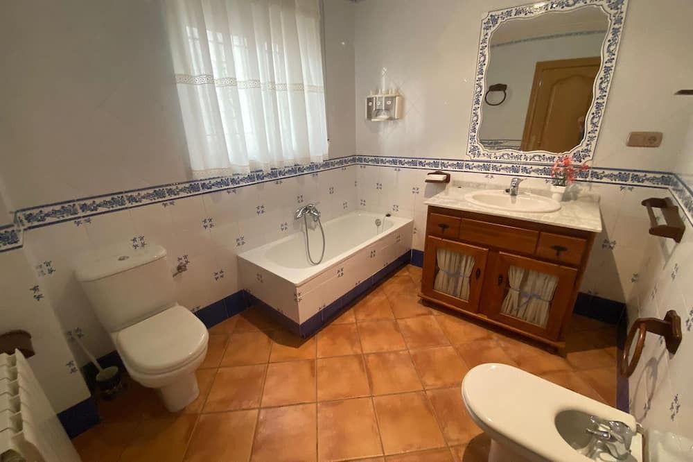 Photo of Bathroom in Montillana