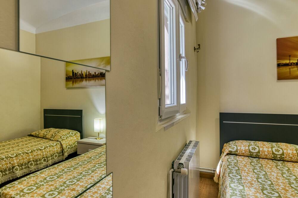 Photo of Bedroom in Banyoles
