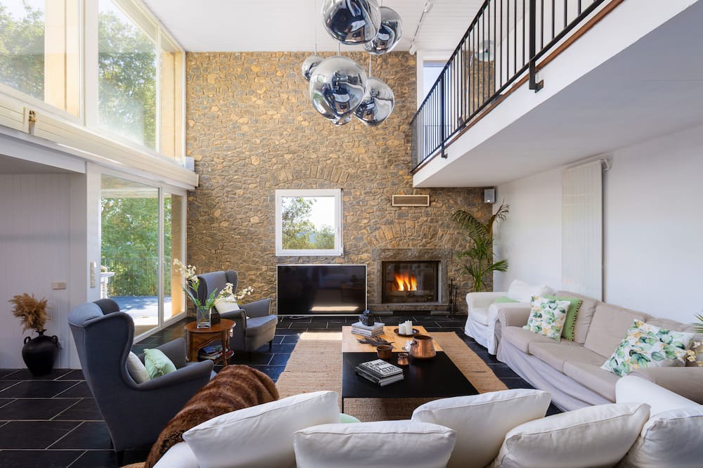 Photo of Livingroom in Castellcir