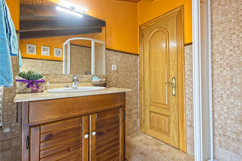 Photo of Bathroom in Tielve