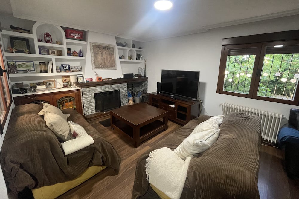 Photo of Bedroom in Chiloeches