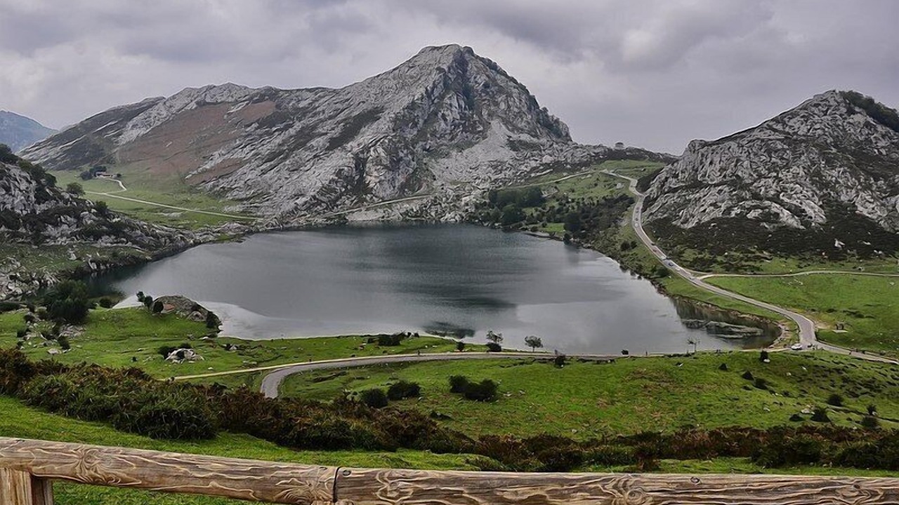 Photo of Buildings in Mestas de Con
