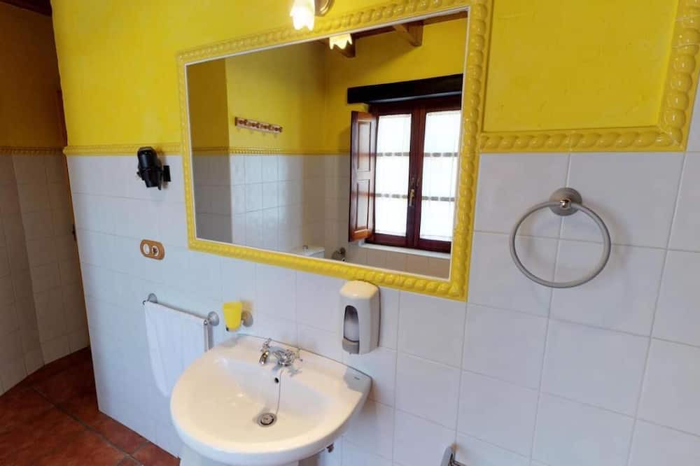 Photo of Bathroom in Villanueva de Arriba