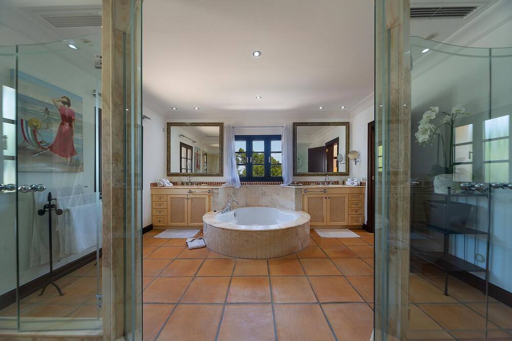 Photo of Bathroom in Costa d'en Blanes