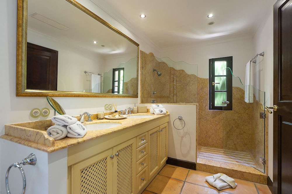 Photo of Bathroom in Costa d'en Blanes