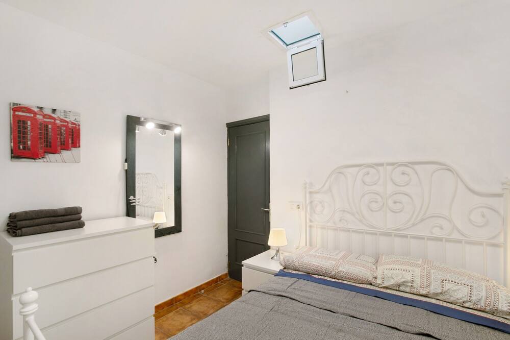 Photo of Bedroom in Abades