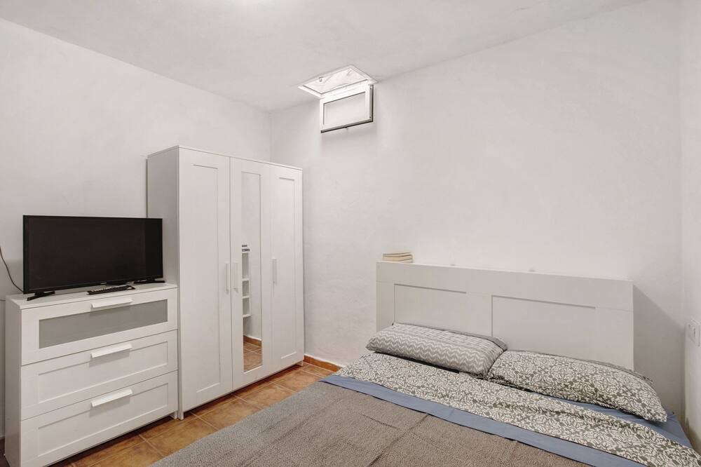 Photo of Bedroom in Abades