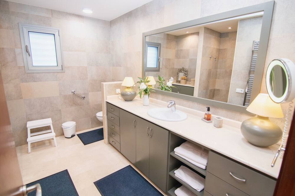 Photo of Bathroom in Marratxi