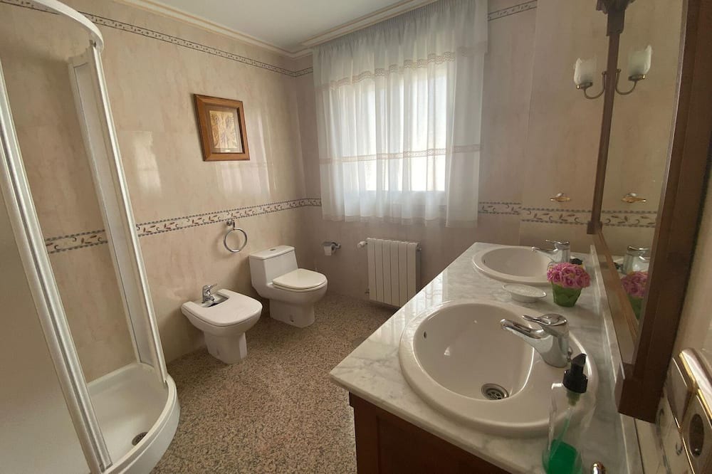 Photo of Bathroom in Montillana