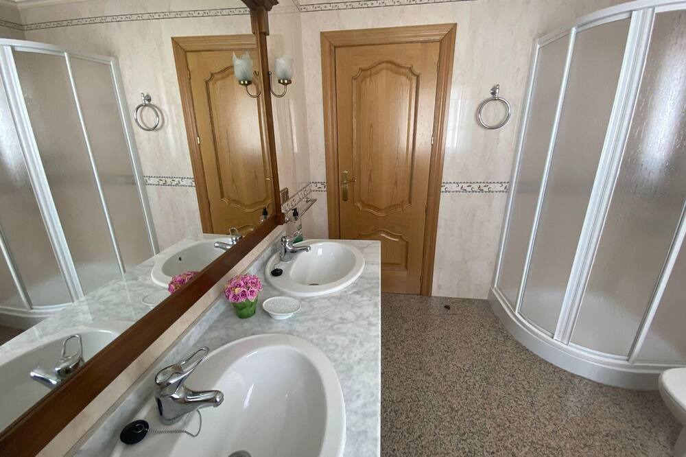 Photo of Bathroom in Montillana