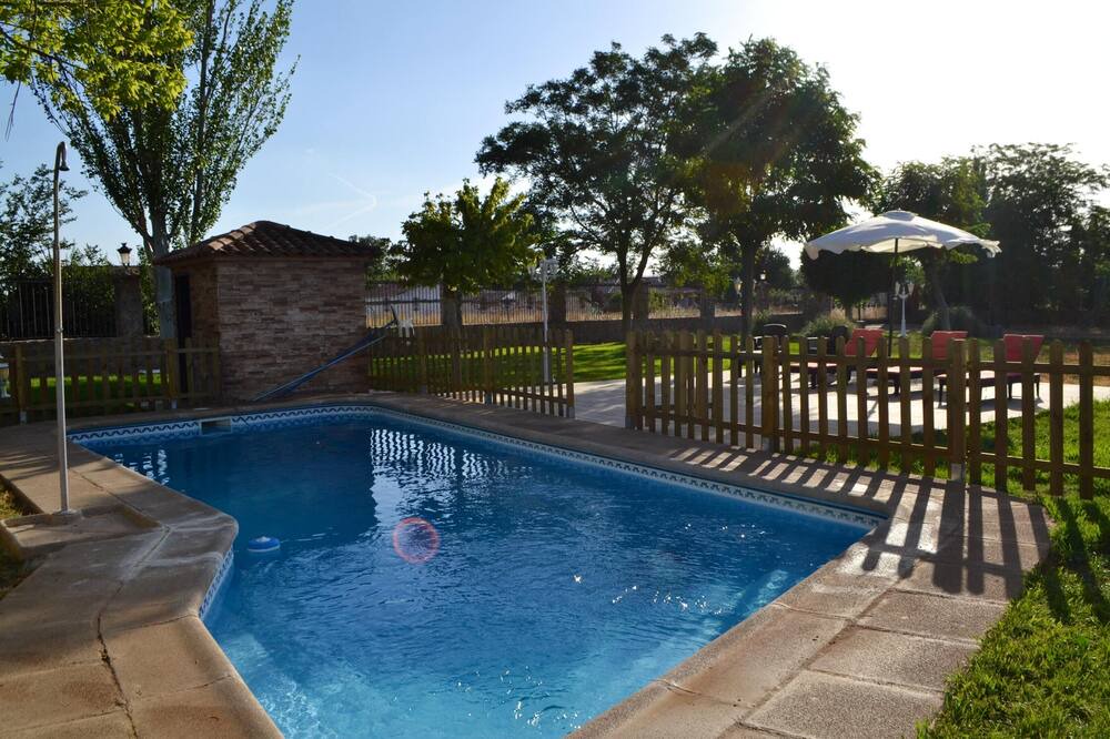 Photo of Outdoor in Fernan Caballero