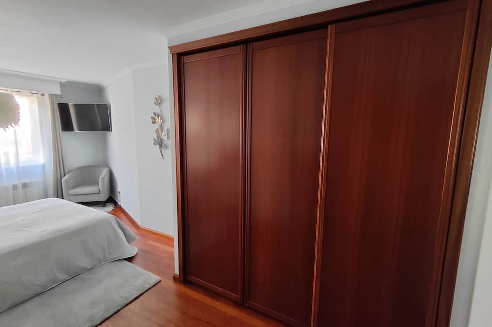 Photo of Bedroom in Naron