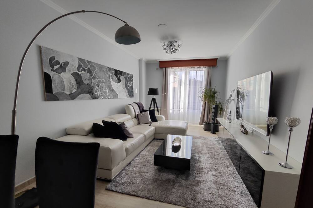 Photo of Livingroom in Naron
