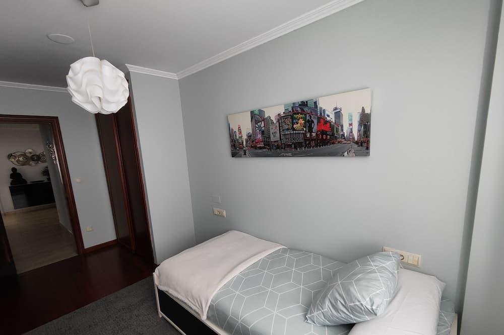 Photo of Bedroom in Naron