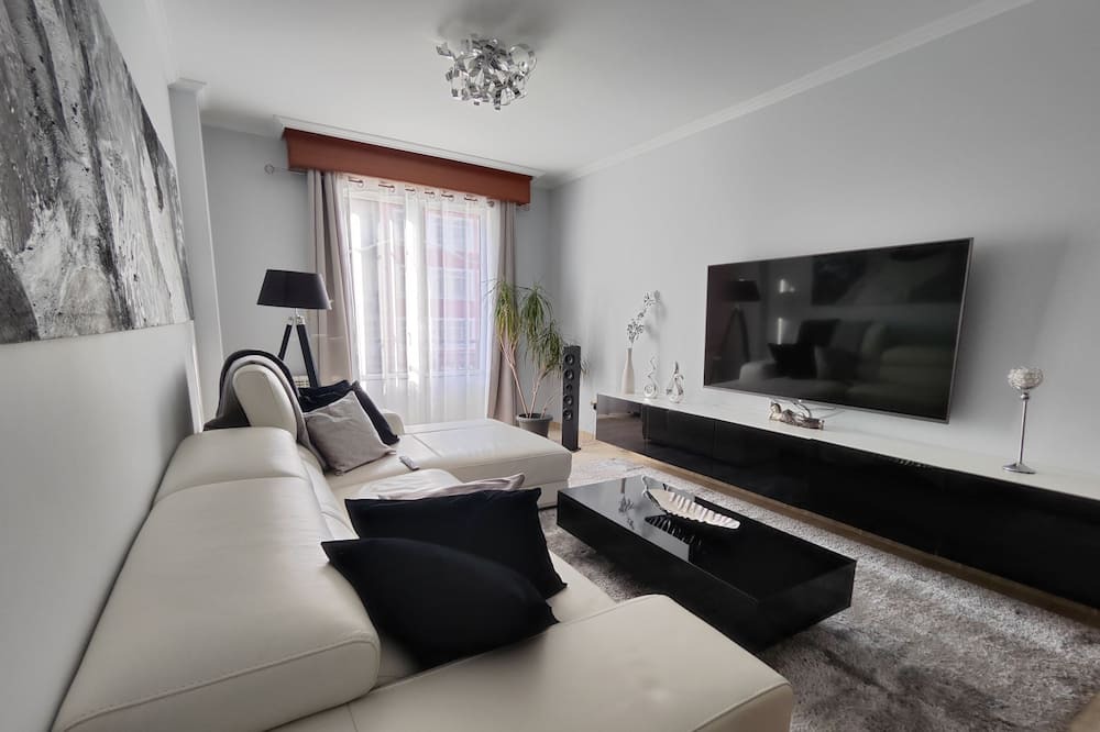 Photo of Livingroom in Naron