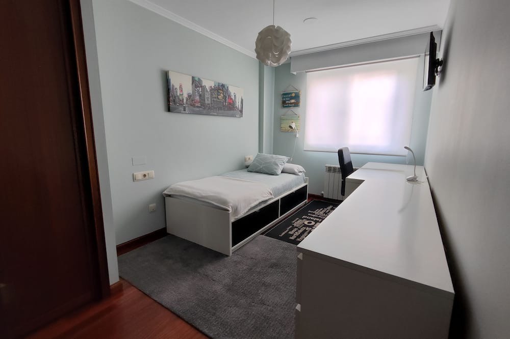 Photo of Bedroom in Naron