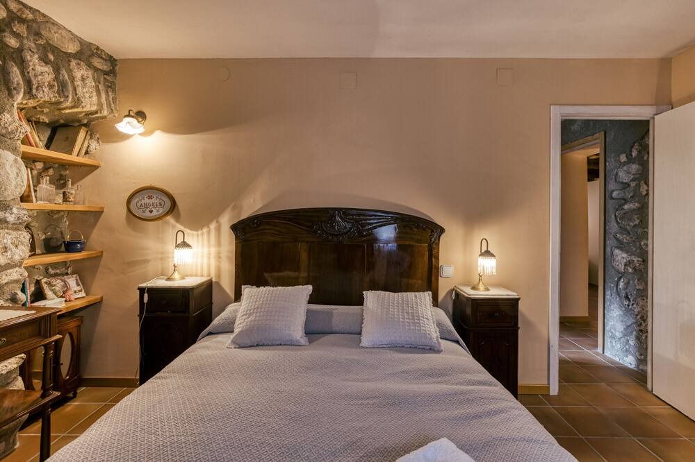 Photo of Bedroom in Boadella i les Escaules