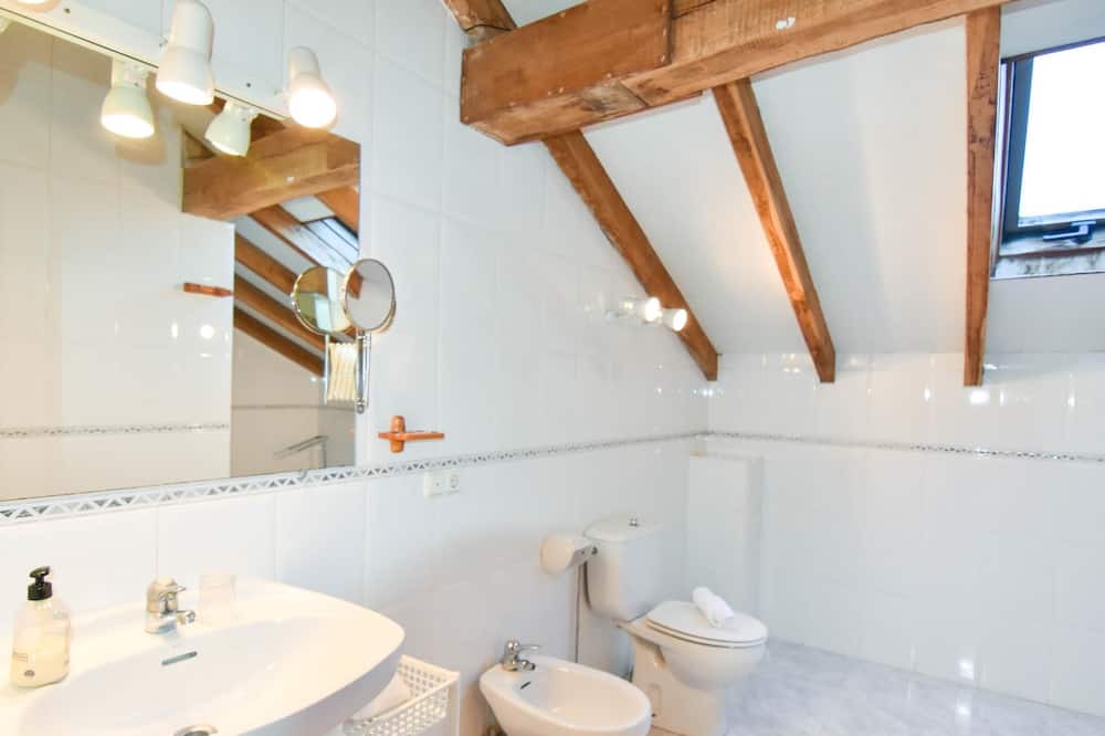 Photo of Bathroom in Gama