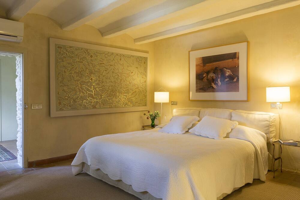 Photo of Bedroom in Forallac
