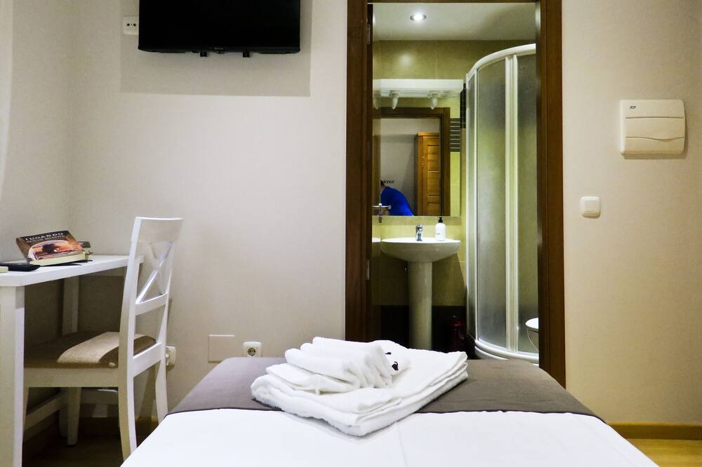 Photo of Bedroom in Toro