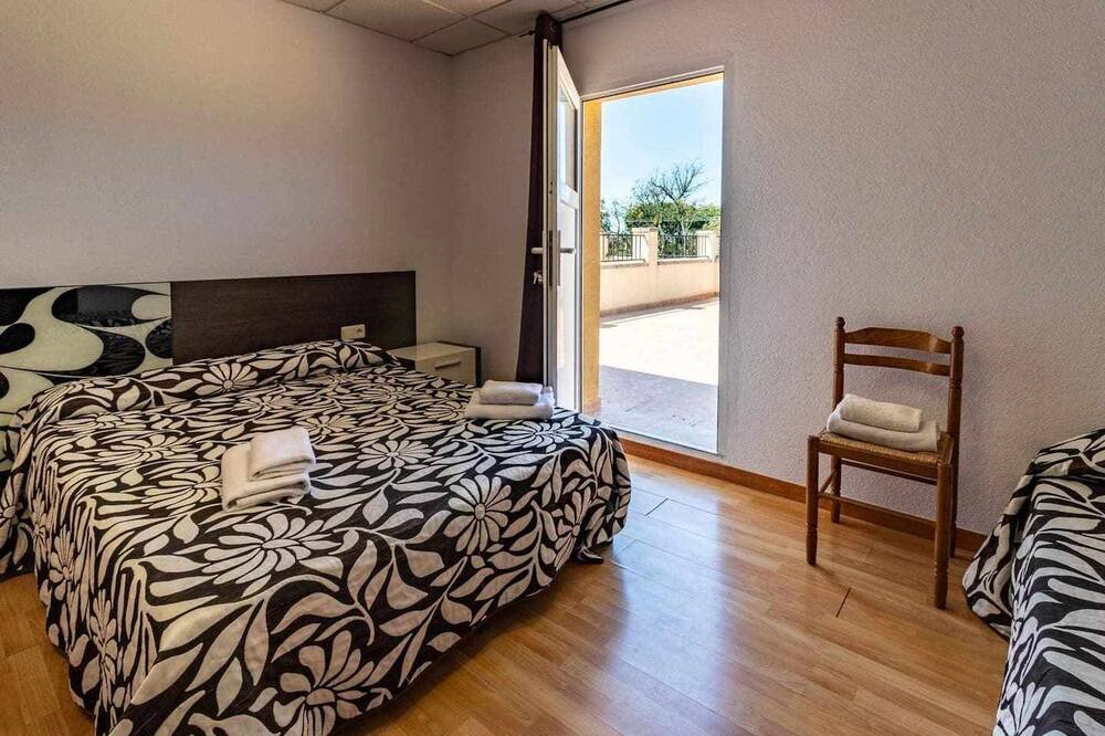 Photo of Bedroom in Llambilles